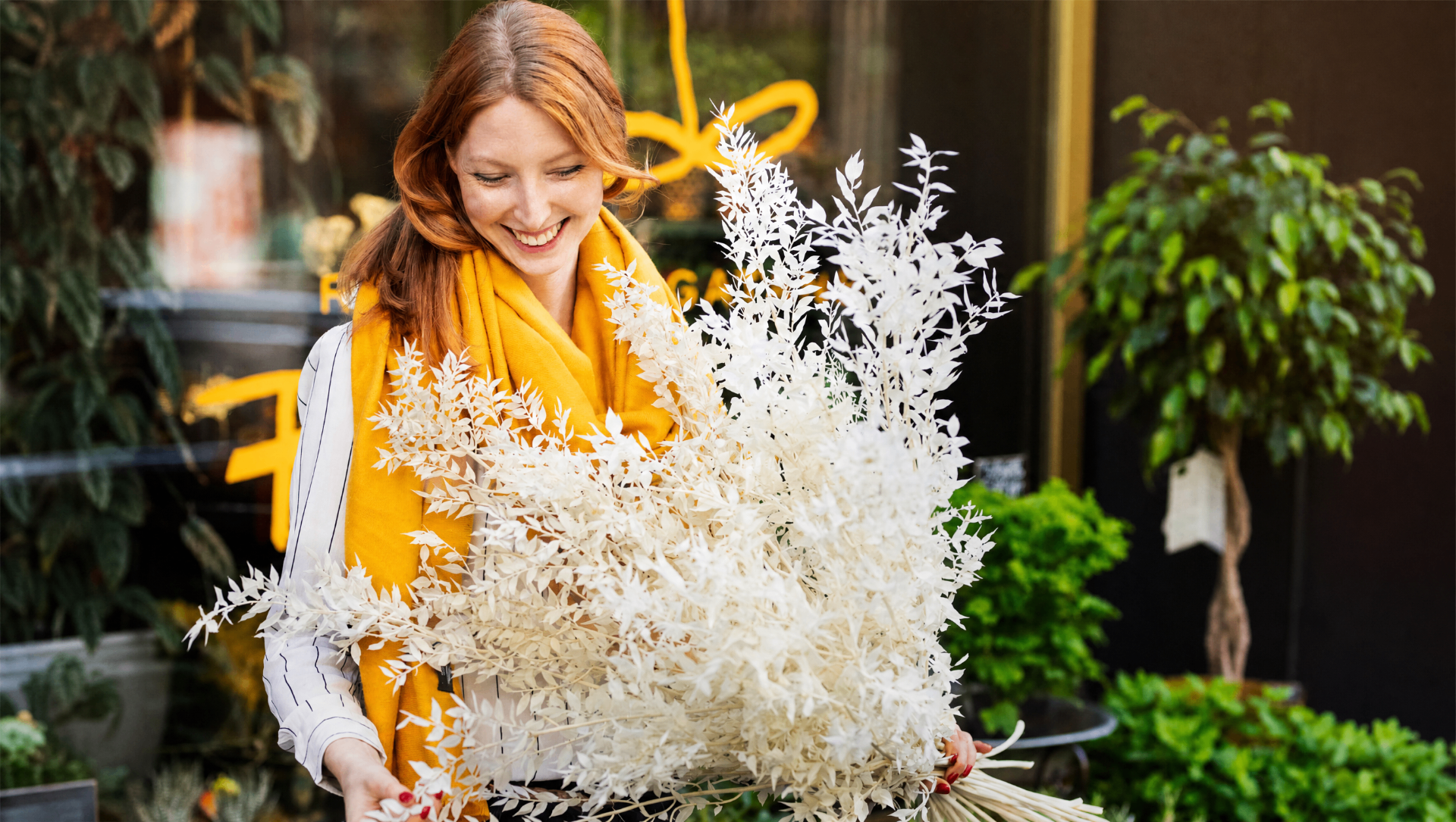 Färska säsongsblommor och buketter i Regeringsgatans Blommor